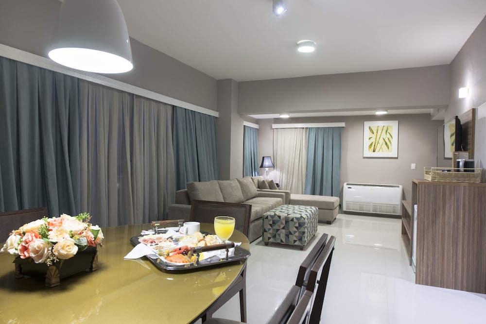 Presidential Suite, City View, Executive Level