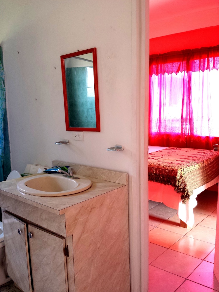 Standard Twin Room, 1 Bedroom, Non Smoking, Garden View photo 2