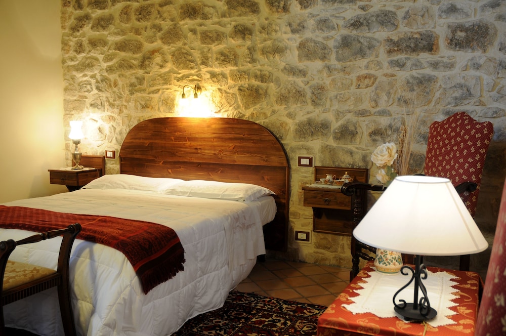 Classic Double or Twin Room - Photo 2