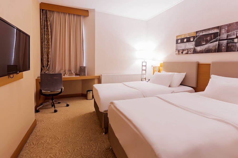 Superior Room, City View