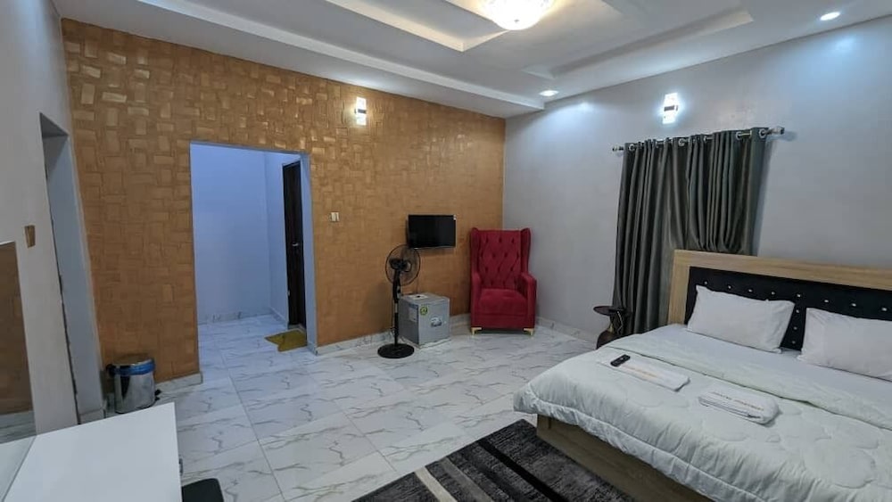 Standard Single Room, 1 Large Twin Bed, Park View photo 1