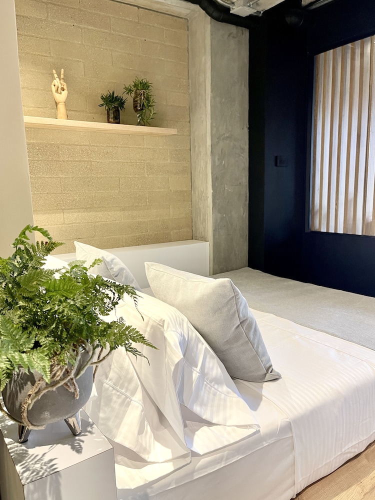 Signature Studio Suite