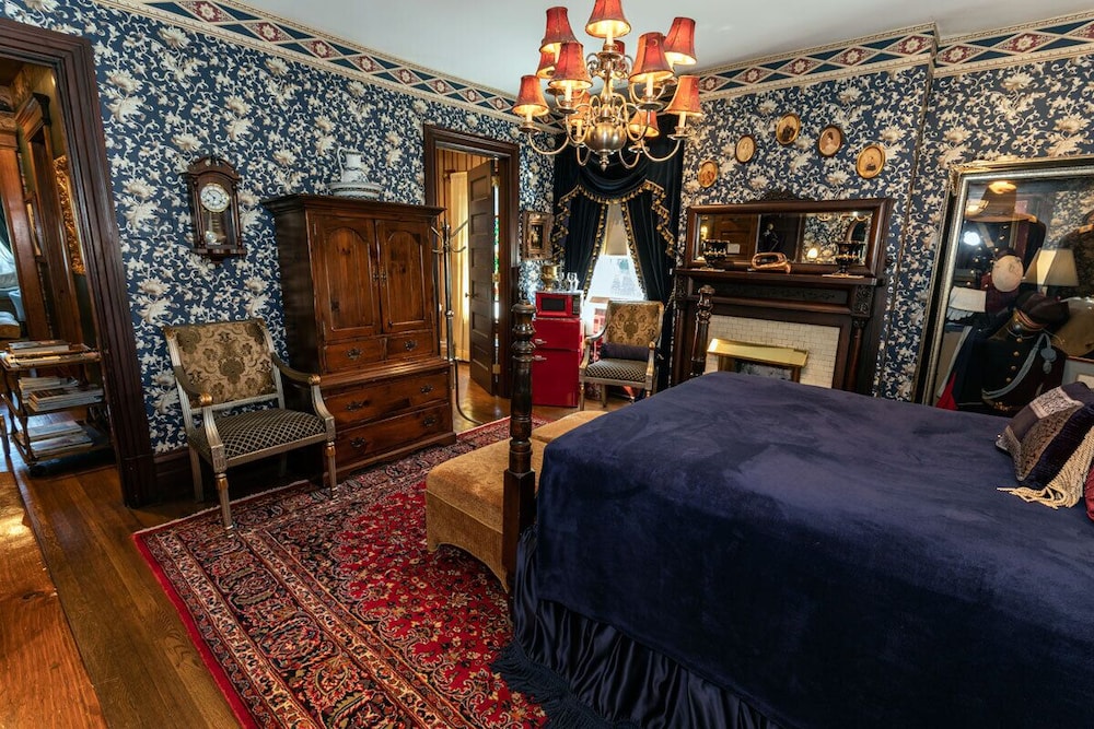 Presidential Suite, “Federal Room” photo 3