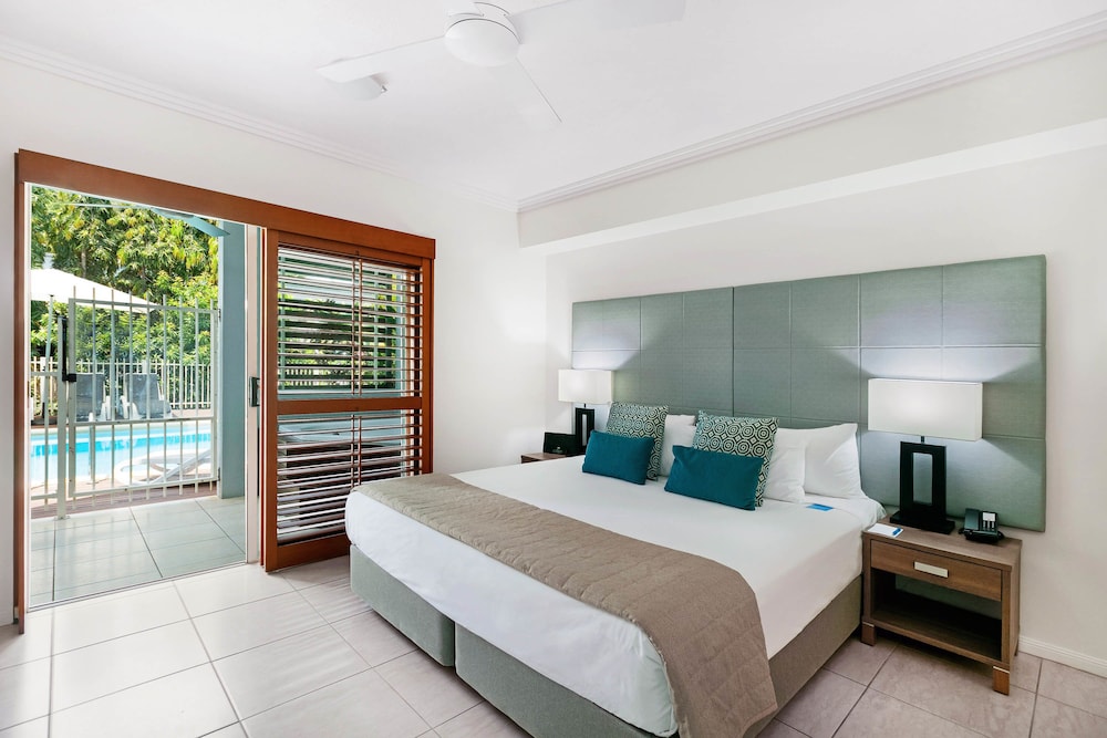 Spa Swim Out Room - Photo 1