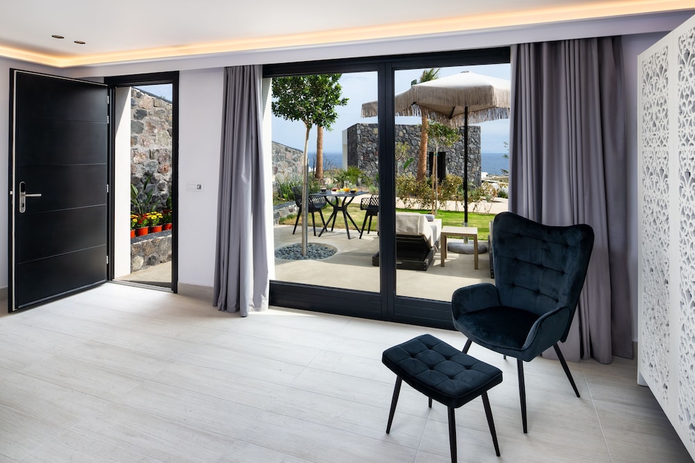 One Bedroom Suite - Photo 5