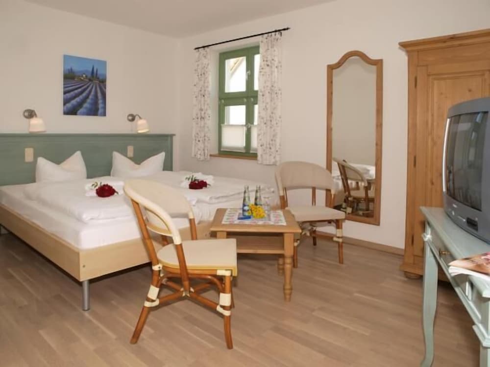 Double Room (Wheelchair Friendly)