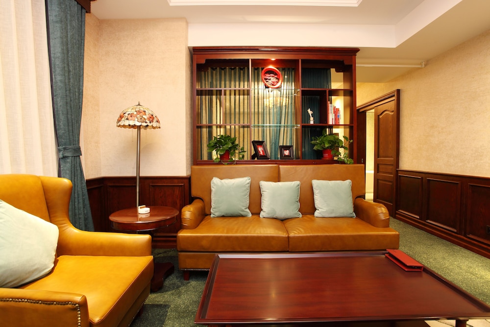Executive Suite photo 1
