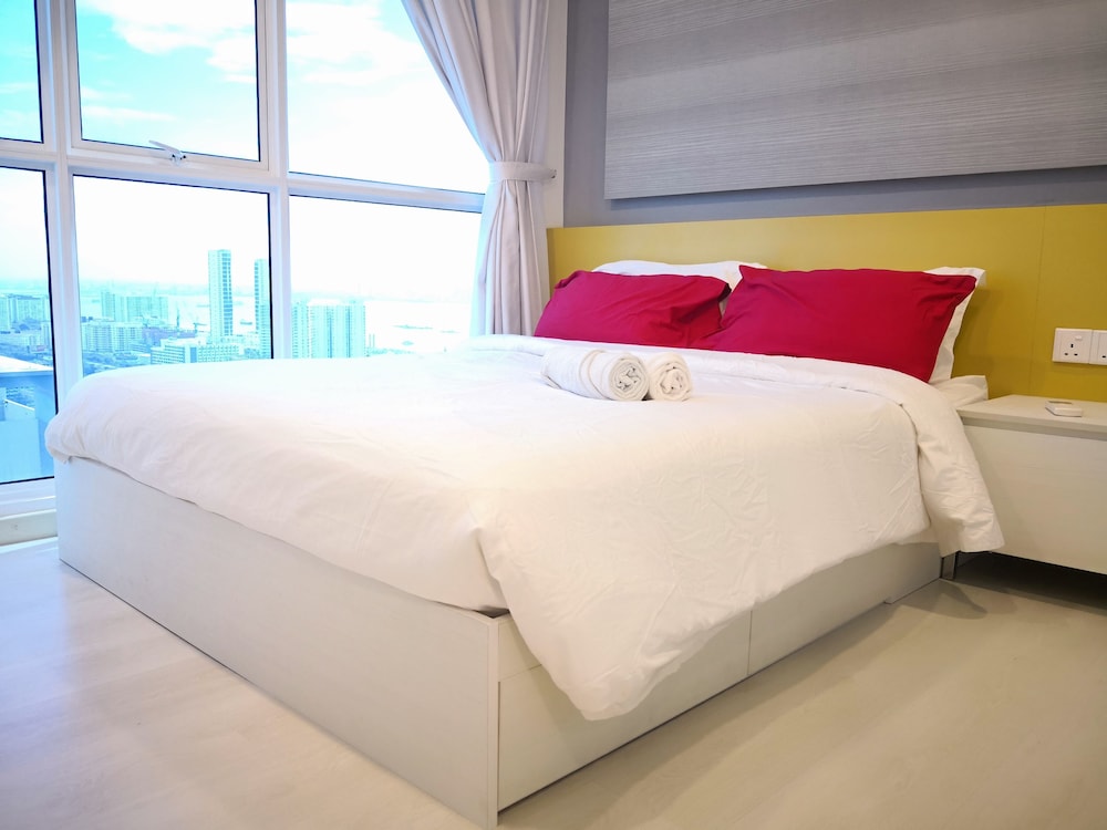 Superior Studio Suite, 1 Bedroom, Kitchenette, Pool View
