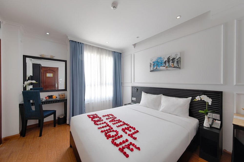 Superior Double Room, City View
