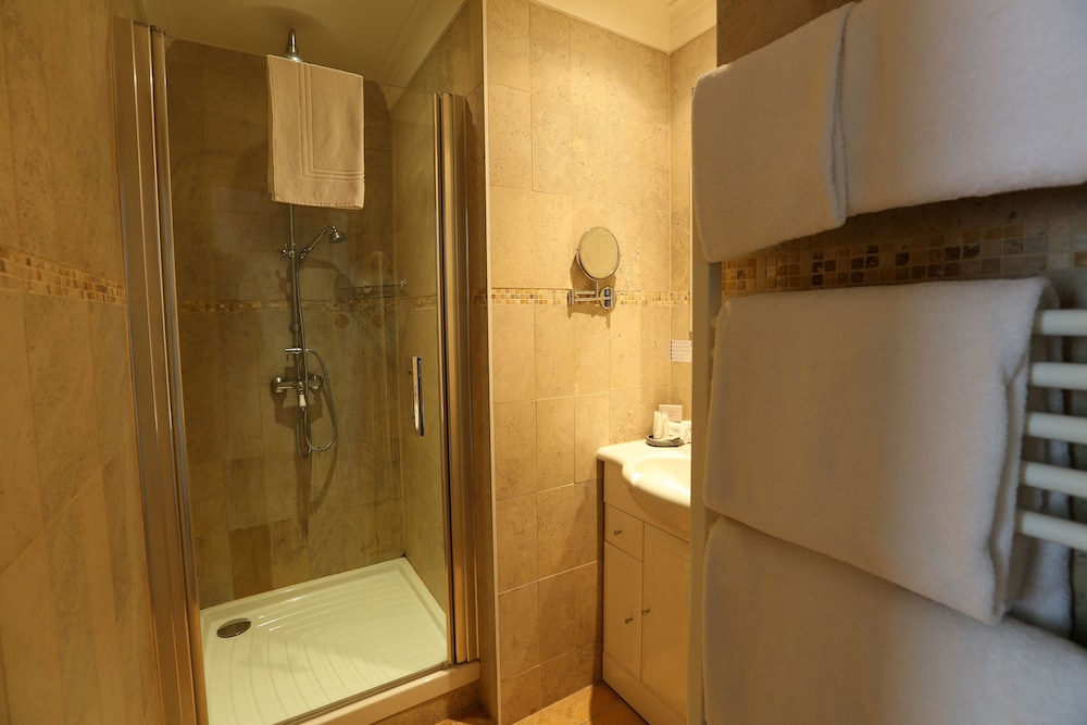 Superior Room (1 or 2 persons) - Photo 7