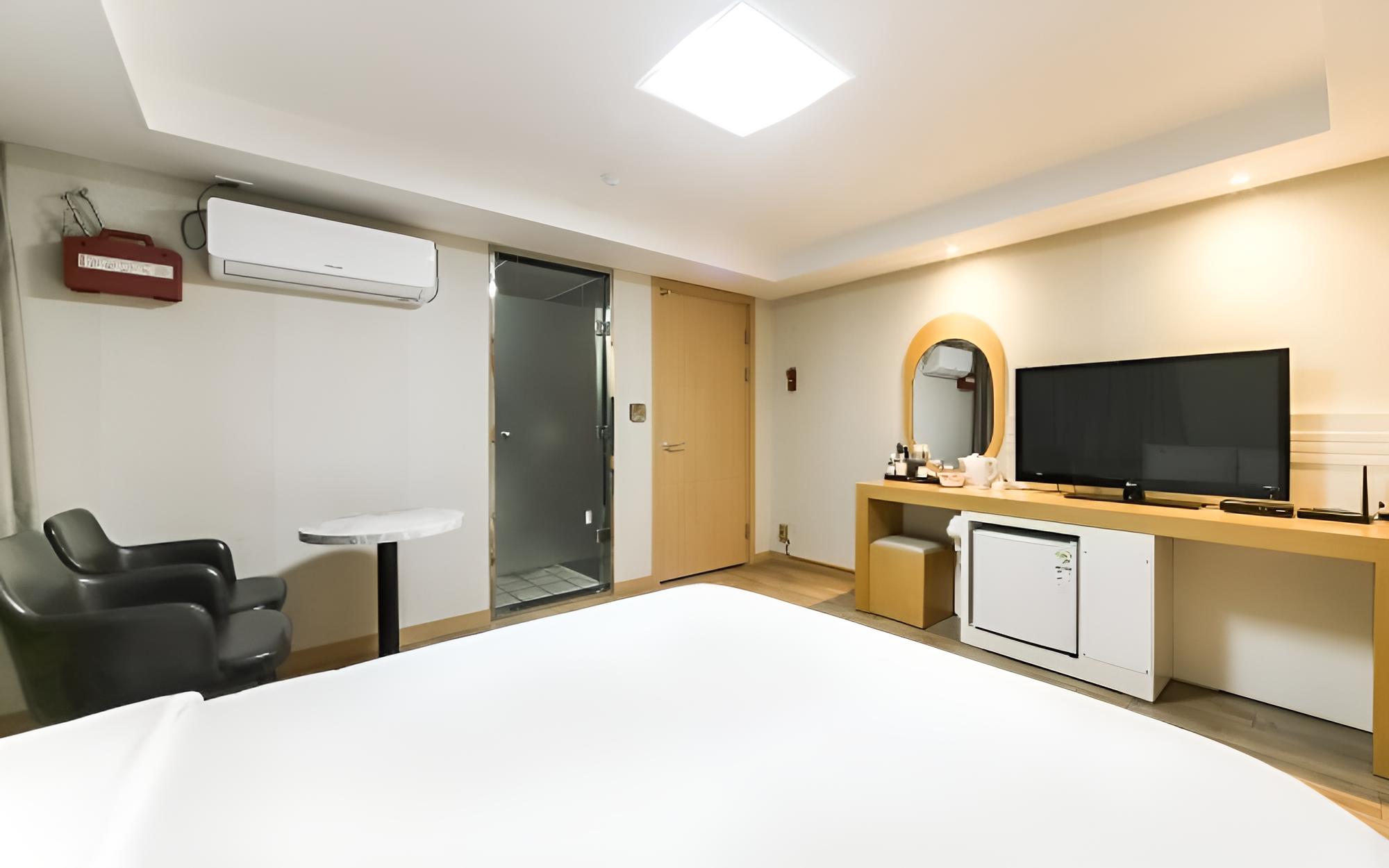 Room (Standard double)