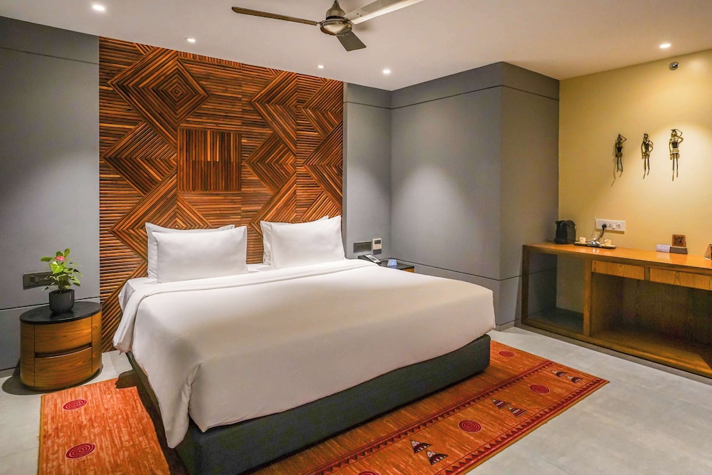 Deluxe Room - Photo 5
