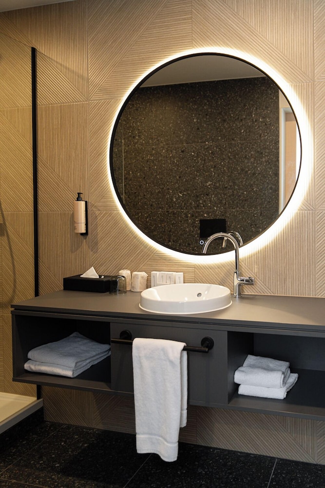 Deluxe Room - Photo 14