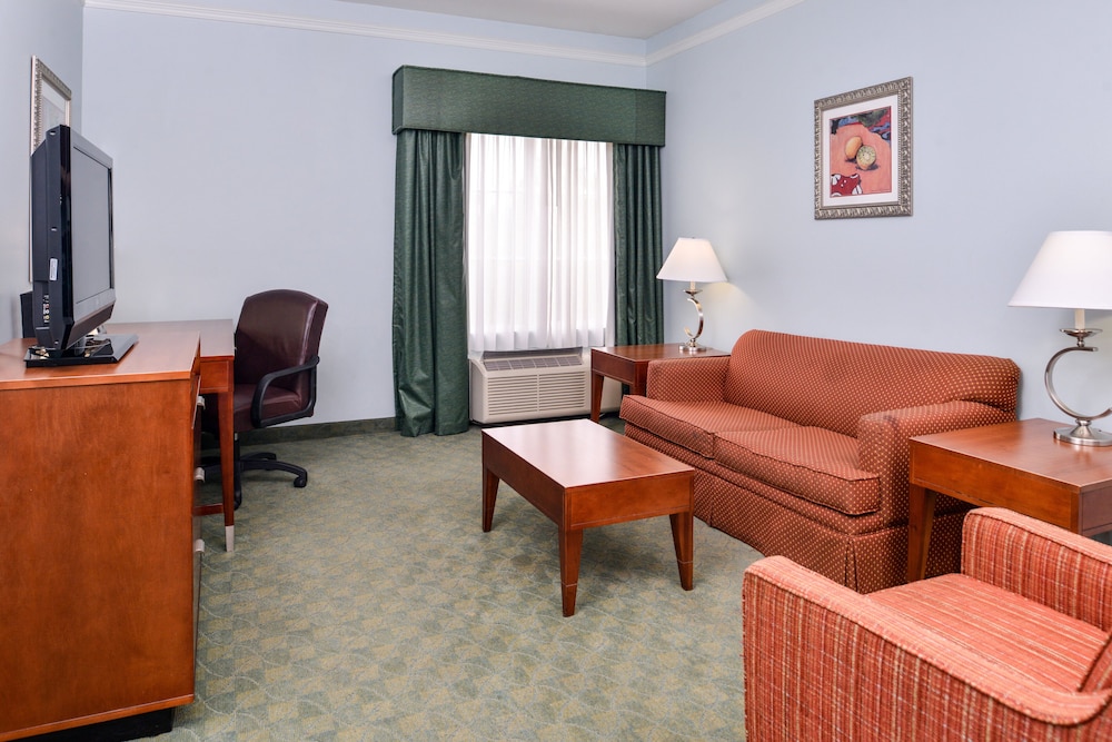 Standard Room, 1 King Bed - Photo 4