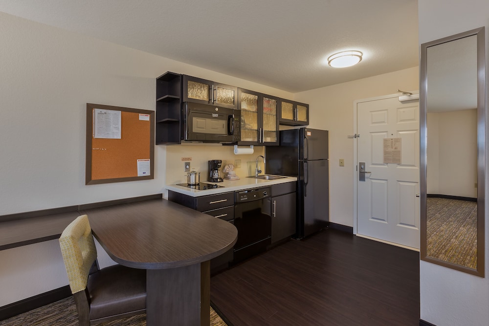 Suite, 1 Bedroom, Accessible, Non Smoking (Communication Accessible) photo 3