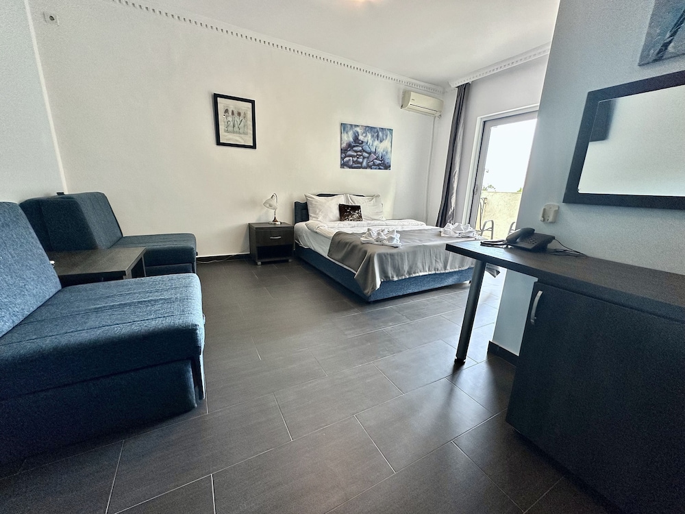 Comfort Quadruple Room, Balcony, Mountain View