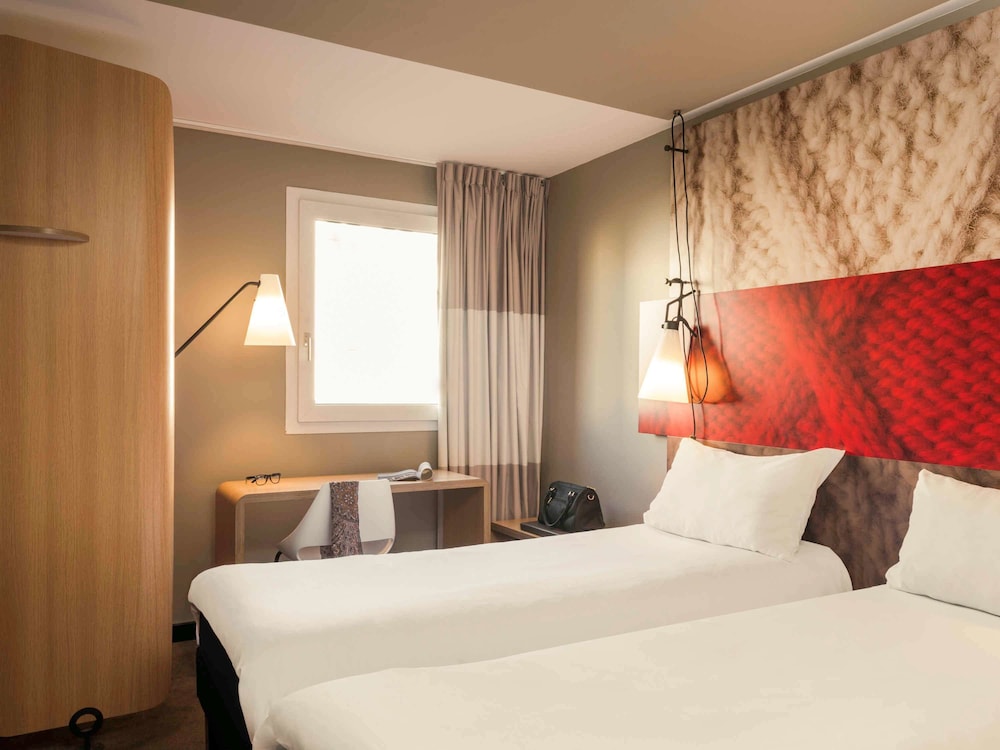 Standard Room, 2 Twin Beds - Photo 1