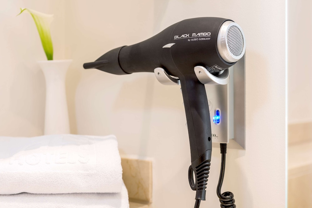 Premium Room - Photo 8