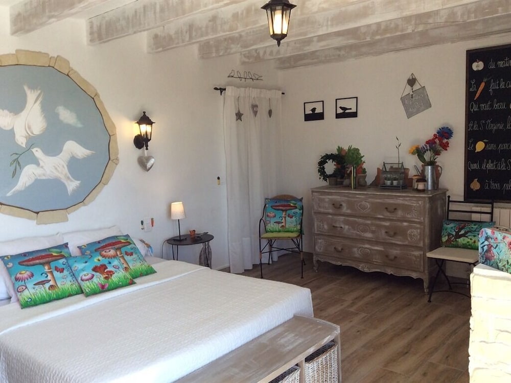 Classic Room, Balcony, Pool View photo 3