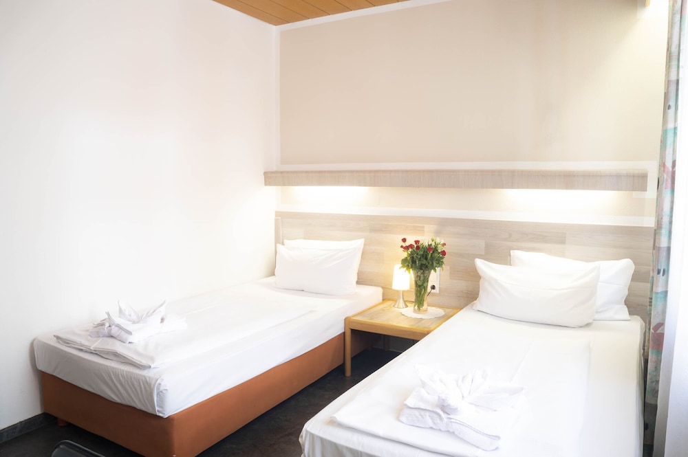 Single Room photo 3