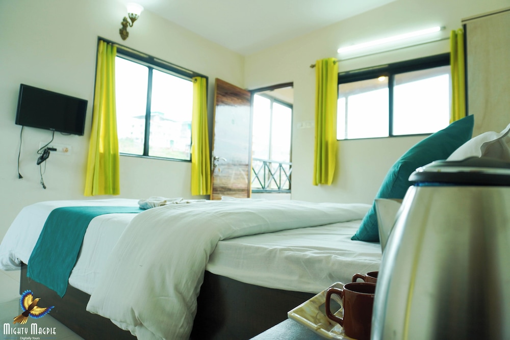 Deluxe Room - Photo 4