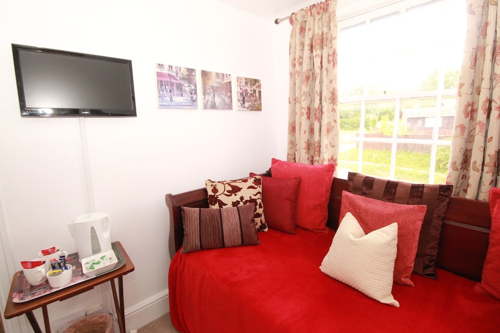 Double Room, Ensuite - Photo 2