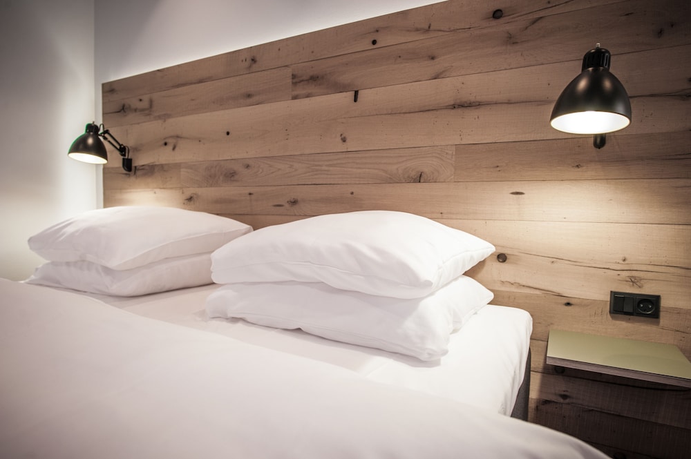 Double Room, 1 Queen Bed, Non Smoking photo 3