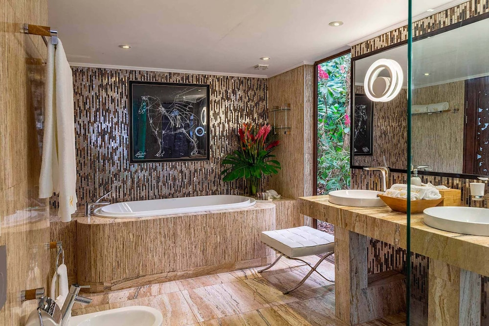Luxury Villa, 1 King Bed, Private Pool photo 3