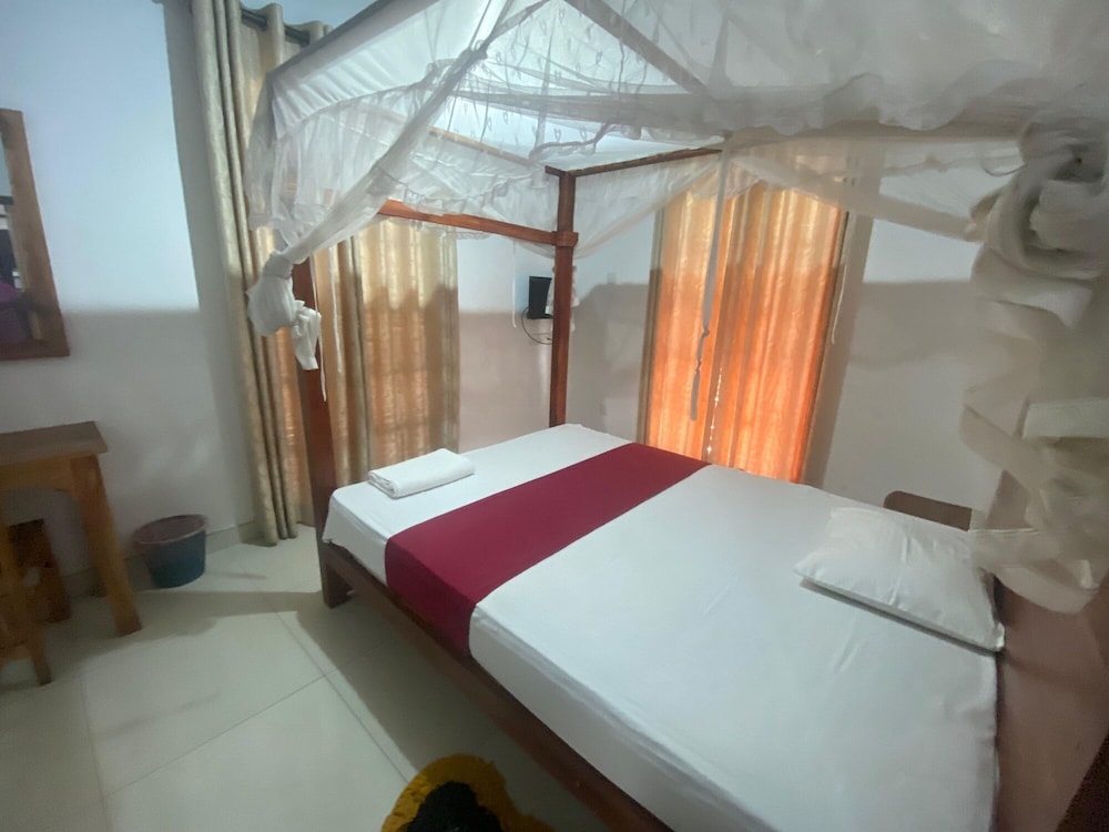Economy Double Room, Balcony, Mountain View photo 1