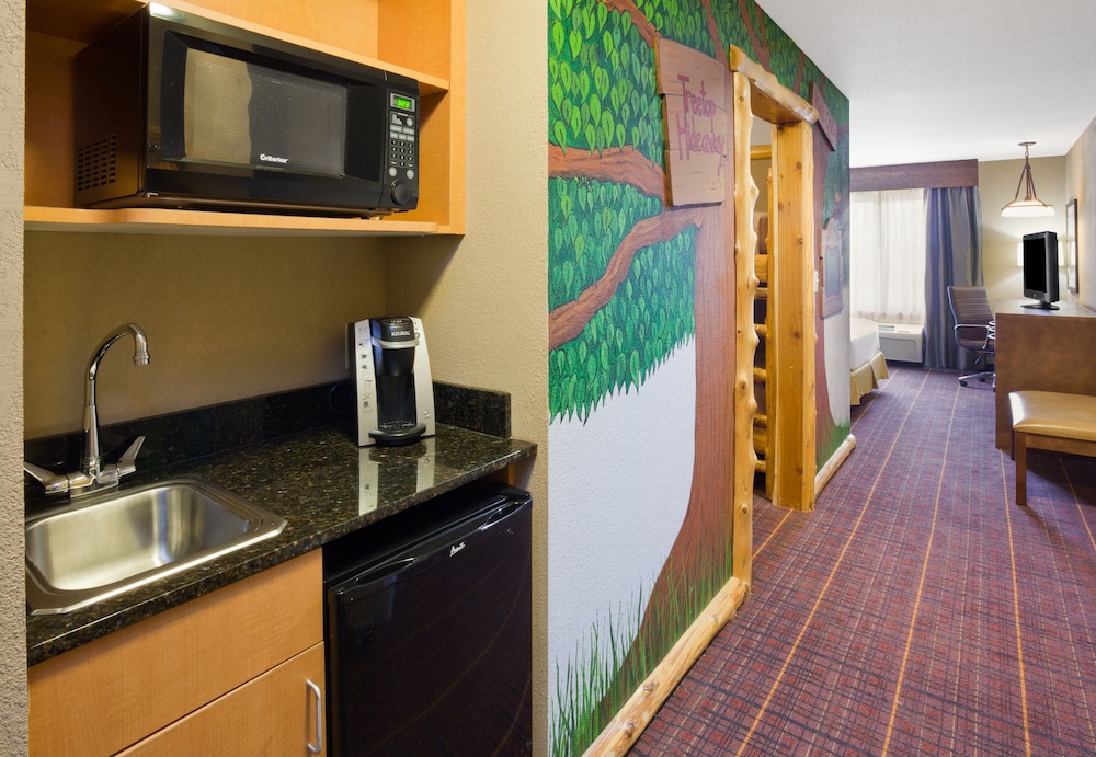 Suite, Multiple Beds