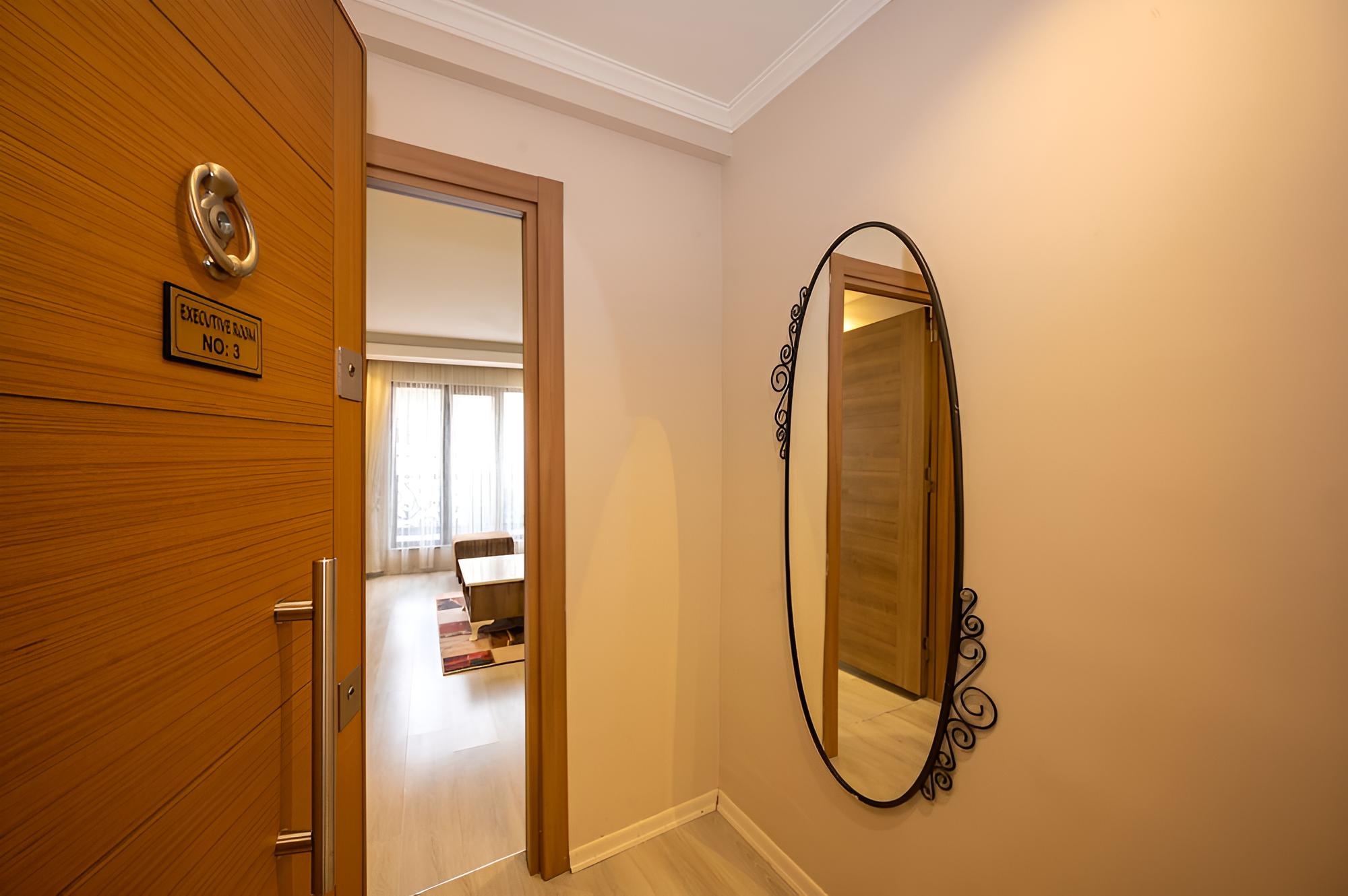 Executive Suite photo 2