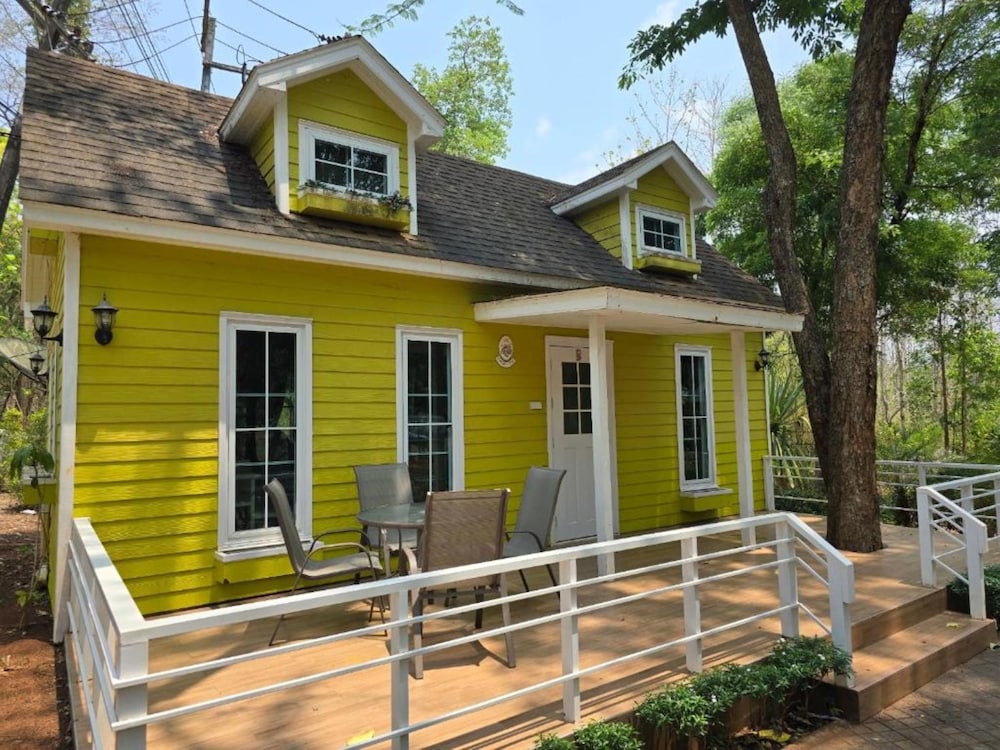 Deluxe Bungalow - Photo 20