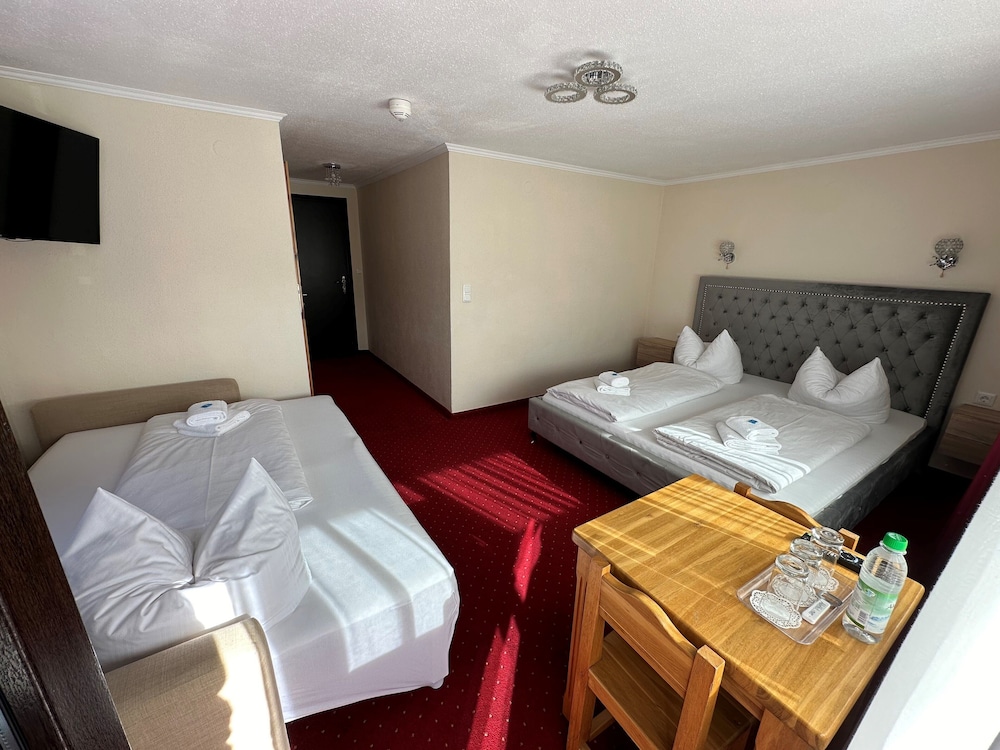 Triple Room photo 2