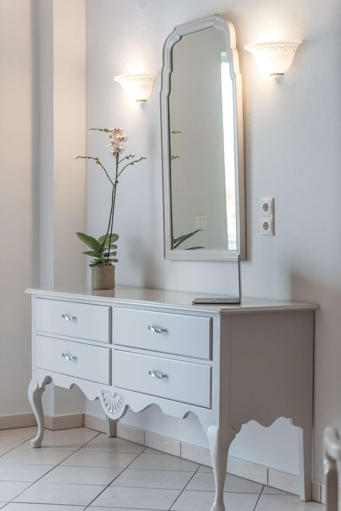 Standard Double or Twin Room, Garden View - Photo 10