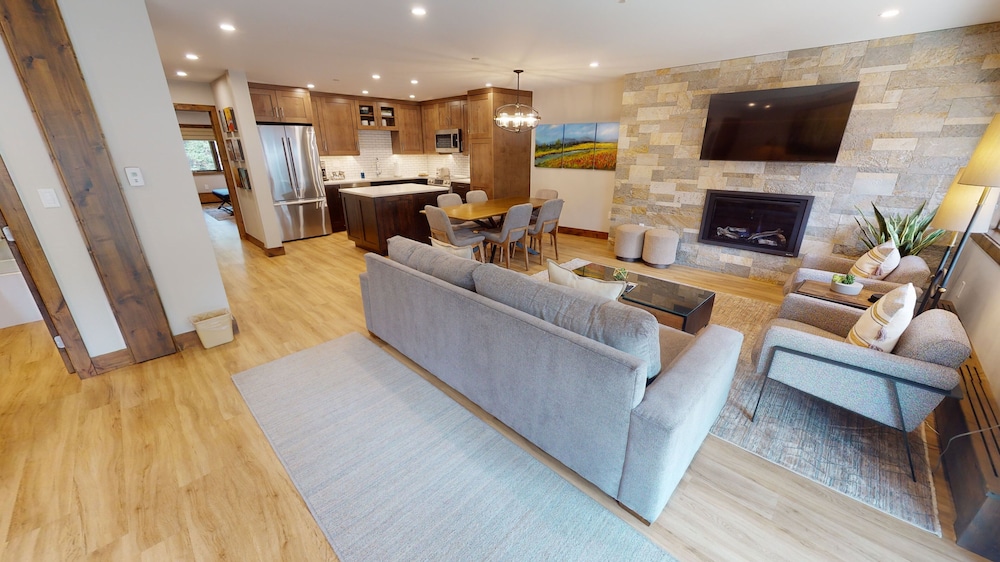 Room, 2 Bedrooms (Diamond Two Bedroom) - Photo 4