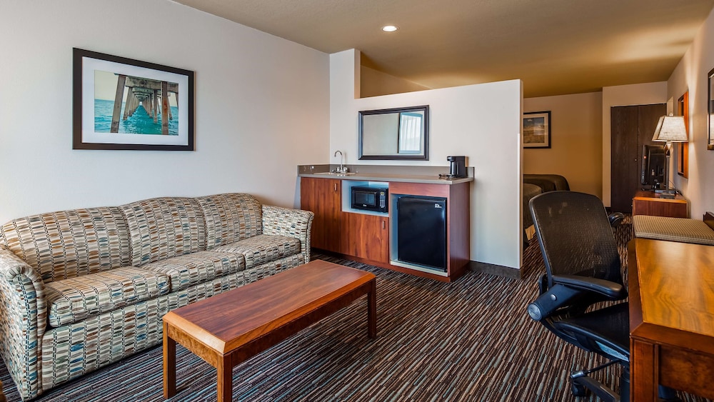 Suite, Multiple Beds, Non Smoking (with Sofabed) photo 2