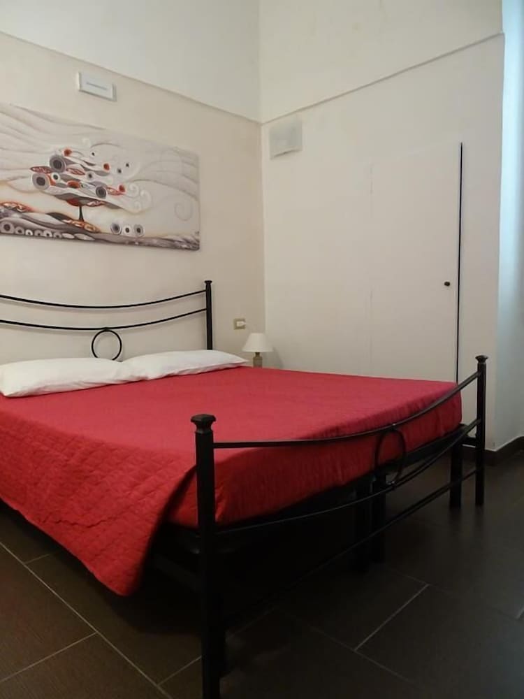 Double Room, 1 King Bed (Elegant) photo 1