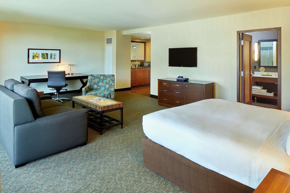 Suite, 1 King Bed with Sofa bed (Kalia Suite, Park Ocean View) - Photo 1