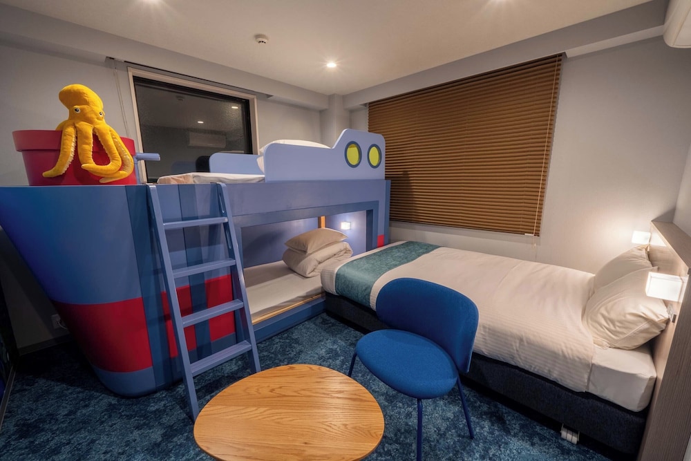 Sea-Themed Family Room - Photo 4