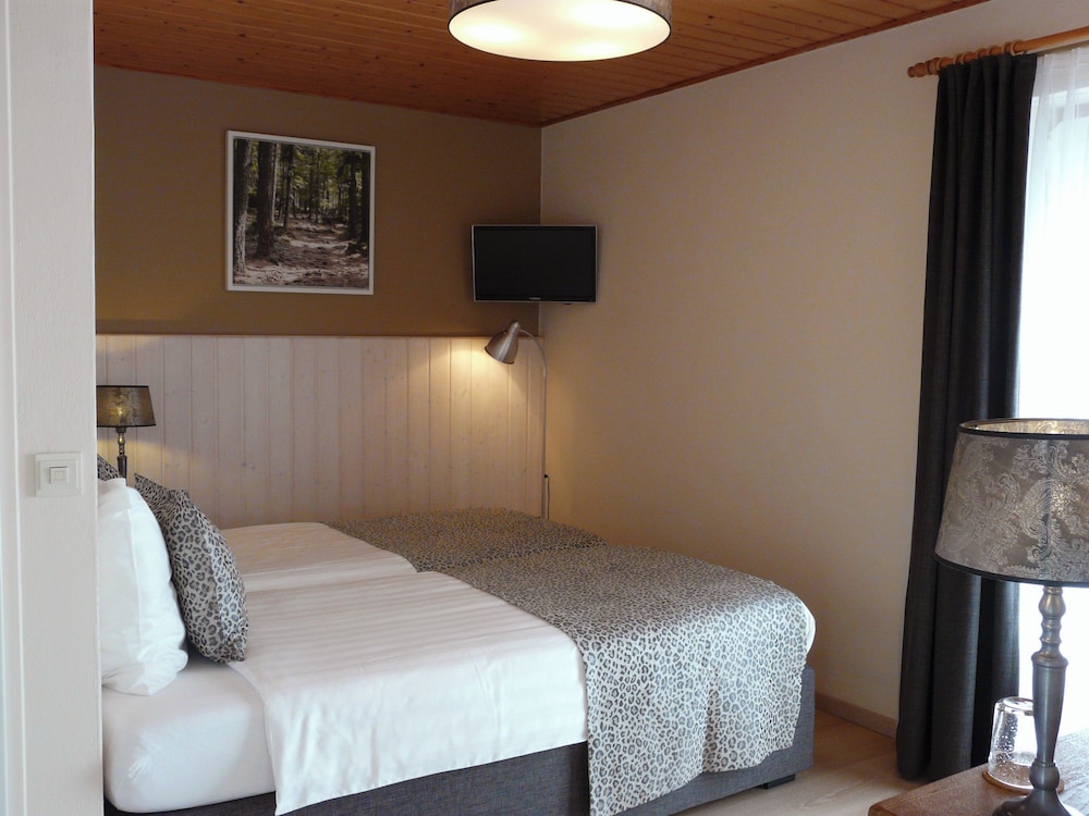 Economy Double Room, Balcony, Hill View photo 1