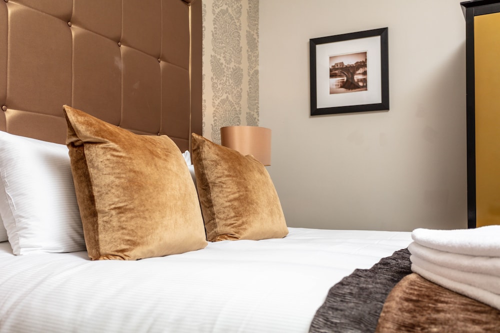 Executive Room, 1 King Bed with Sofa bed photo 2