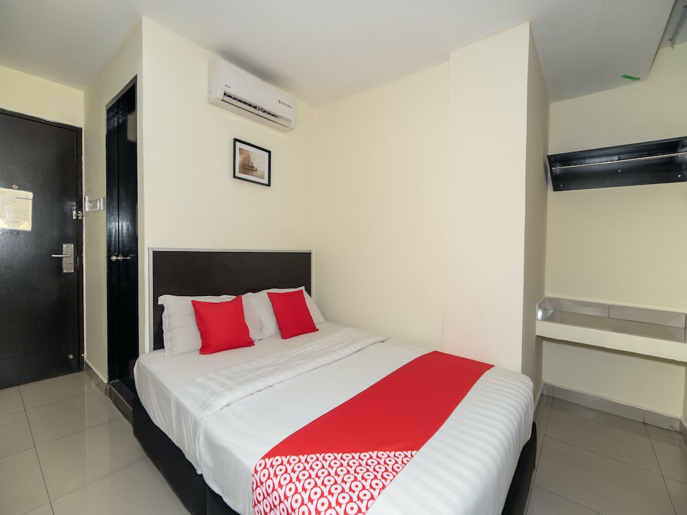 Deluxe Double Room, 1 Queen Bed - Photo 1