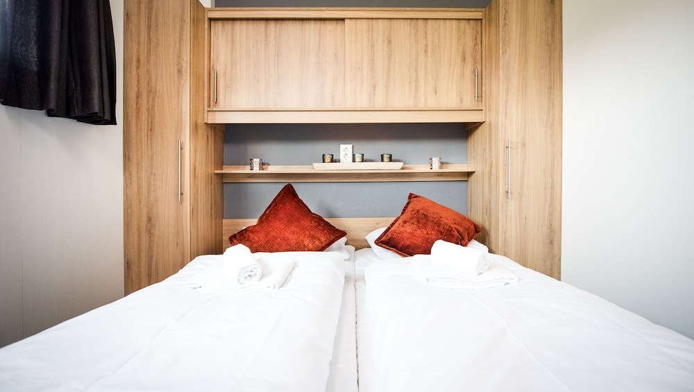 Funky River Cottage sleeps 6 (three bedrooms)