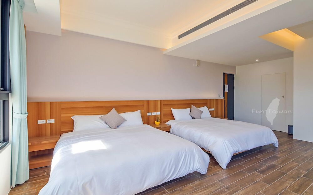 Royal Classic Quadruple Room photo 3