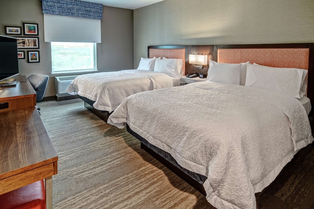 Room, 2 Queen Beds, Refrigerator & Microwave