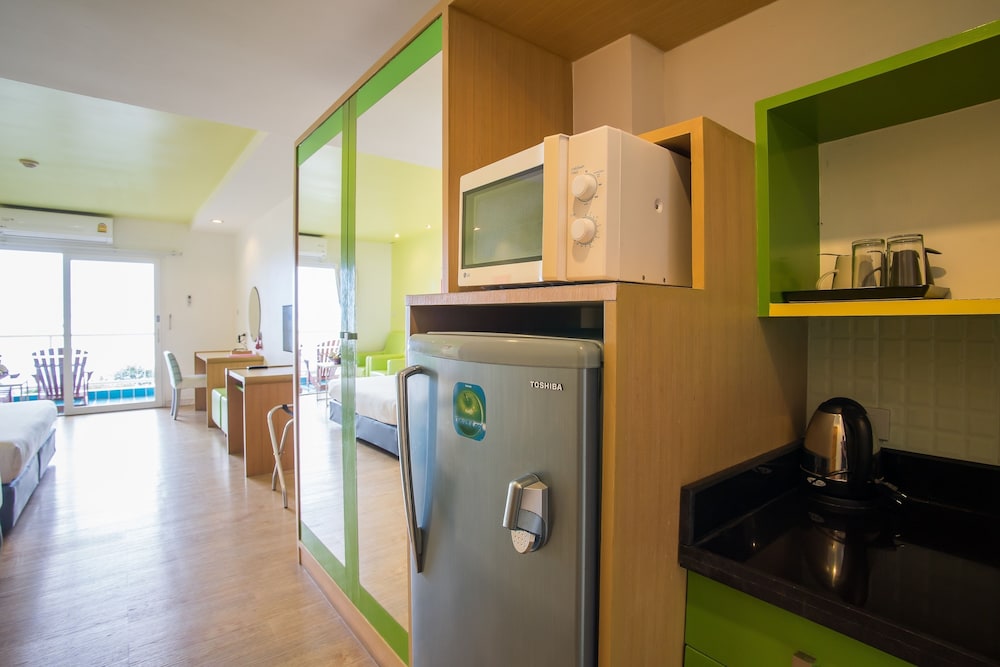 Deluxe Room, Sea View - Photo 8