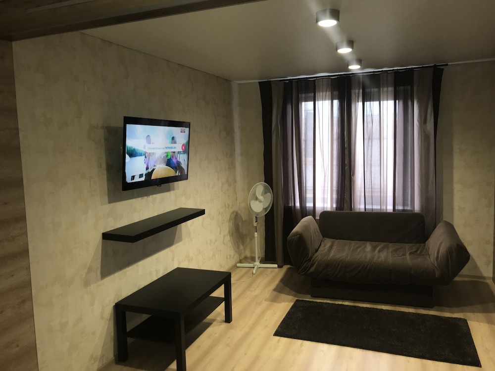Classic Studio Suite, 1 King Bed With Sofa Bed, Kitchen photo 3