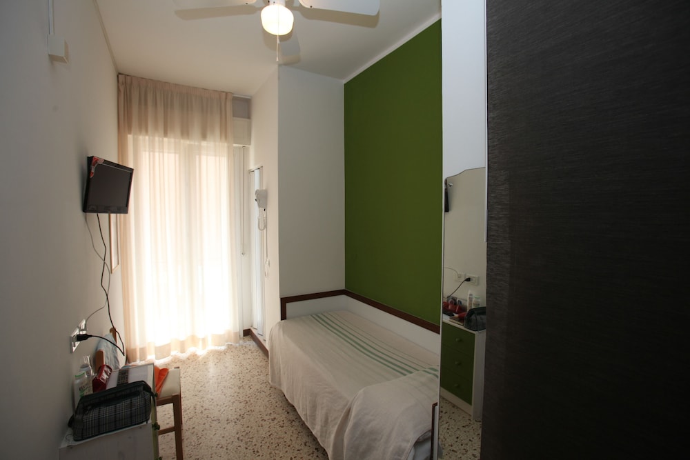 Economy Single Room photo 3