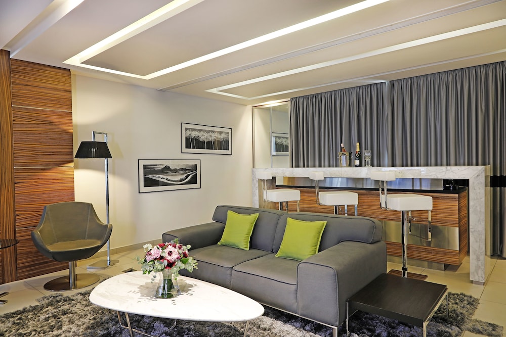 Executive Suite photo 3