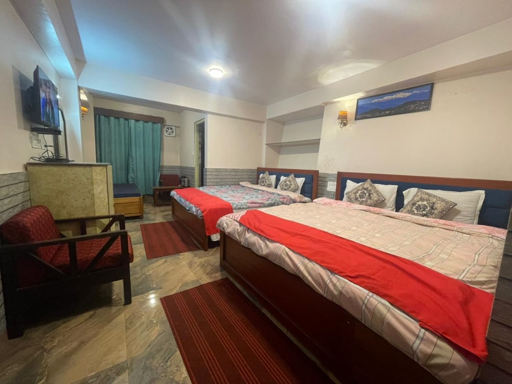 Deluxe Quadruple Room